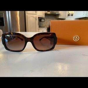 Tory Burch Sunglasses with case